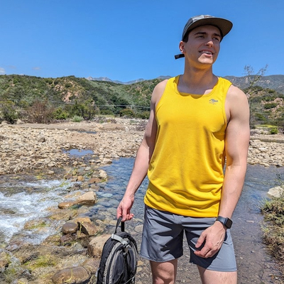 Runyon Mens Steel Grey TrailStash 7 Inch Gravel Short a performance short with zipper pockets that works great for Hiking