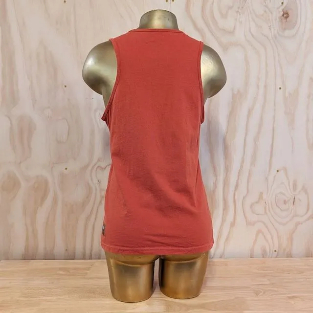 Women's (Unisex) 100% cotton athletic tank top singlet in Rust (Brick Red), Made in USA by Runyon, for running, hiking, gym workouts and training