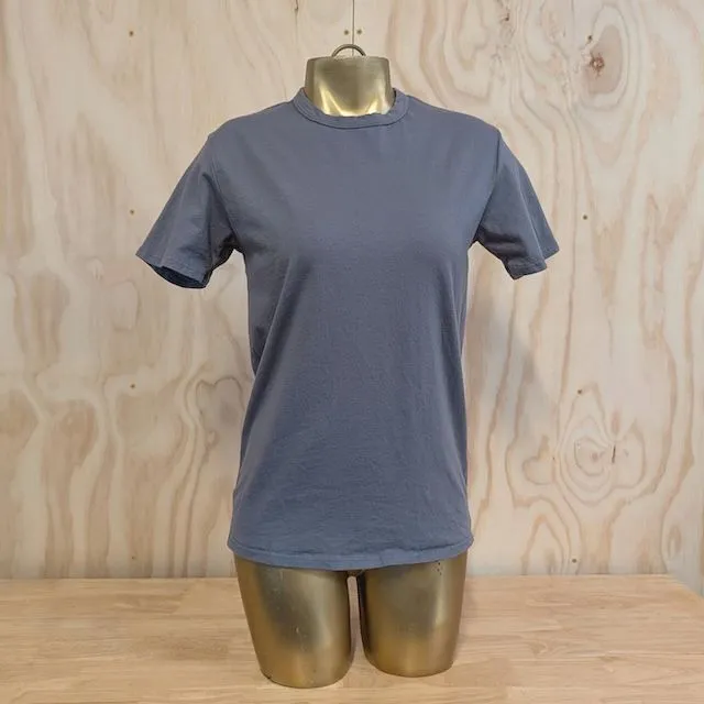 Women's (Unisex) 100% cotton athletic short sleeve shirt in Steel Grey, Made in USA by Runyon, for running, hiking, gym workouts and training