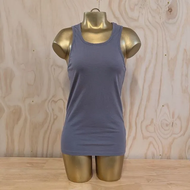 Women's (Unisex) 100% cotton athletic tank top singlet in Steel Grey, Made in USA by Runyon, for running, hiking, gym workouts and training
