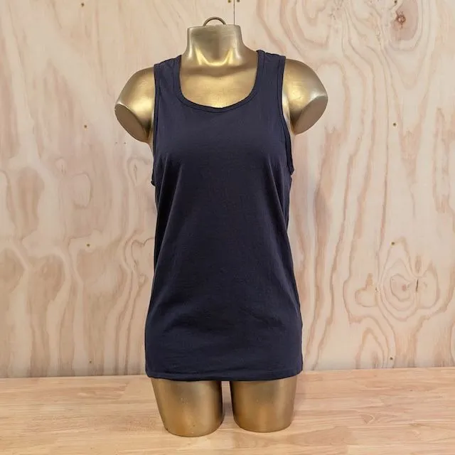 Women's (Unisex) 100% cotton athletic tank top singlet in Vintage Black, Made in USA by Runyon, for running, hiking, gym workouts and training