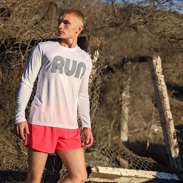 Runyon Mens White RUN Long Sleeve Fitness Shirt Performance Sportswear Runyon Canyon Apparel Made In USA