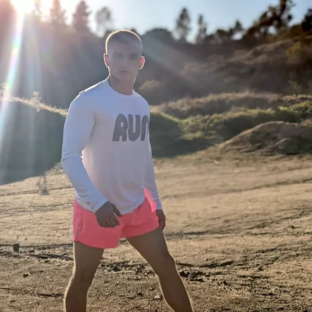 Runyon Mens White RUN Long Sleeve Fitness Shirt Performance Sportswear Runyon Canyon Apparel Made In USA