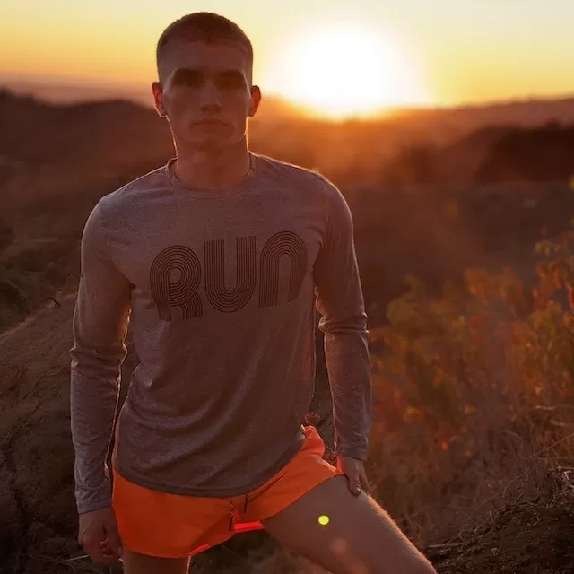 Mens RUN Long Signature Shirt Performance Fitness Sportswear Runyon Canyon Apparel American Made In USA Mens RUN Long Signature Shirt Performance Fitness Sportswear Runyon Canyon Apparel American Made In USA